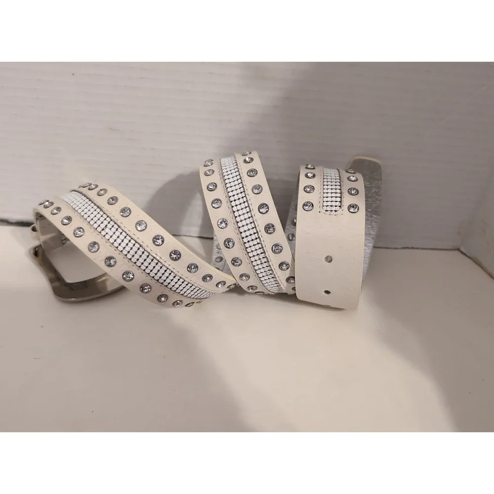 Guess‎ Off-White Belt With Rhinestones And Detailing Silver Buckle Small 40